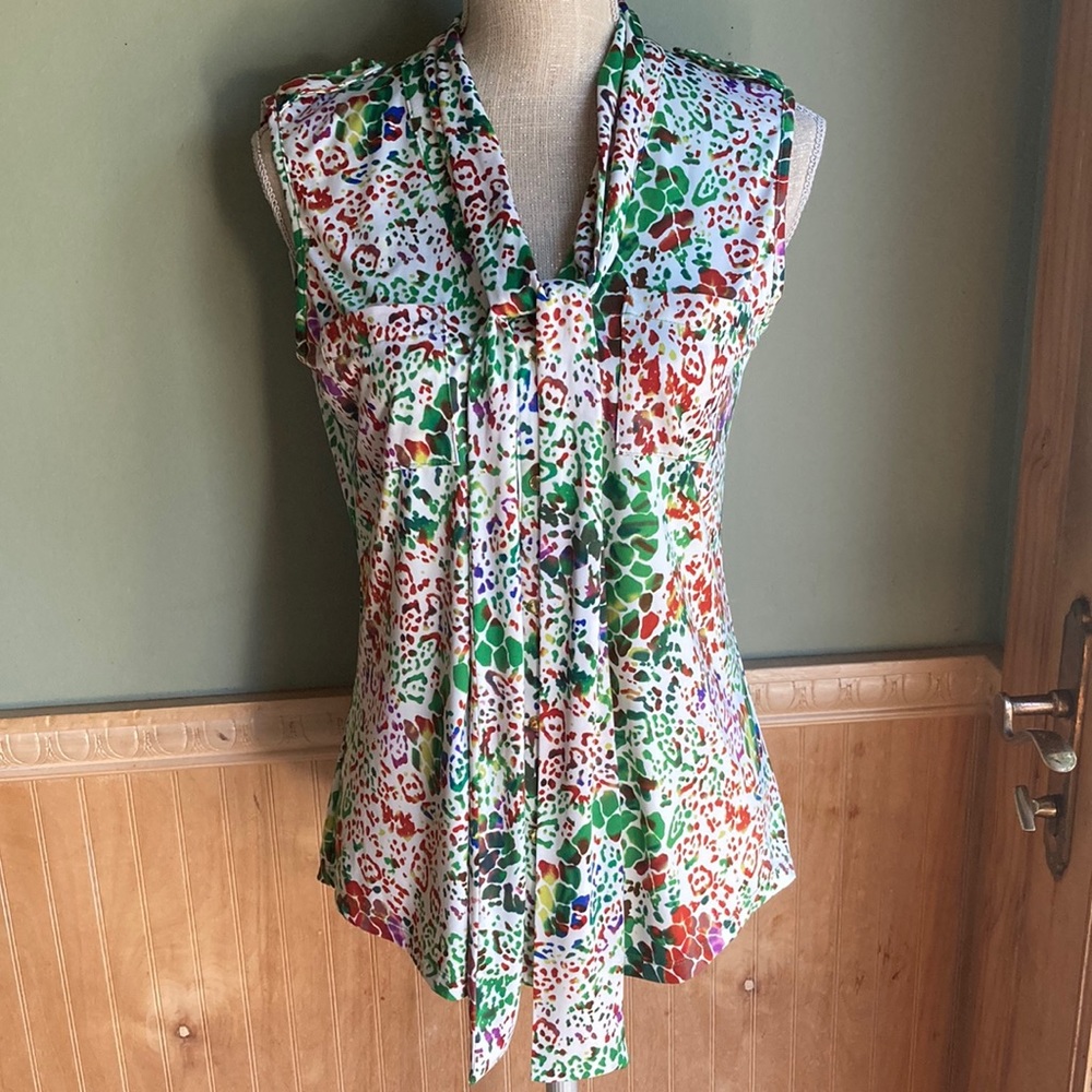 Max Sport sleeveless tie front blouse